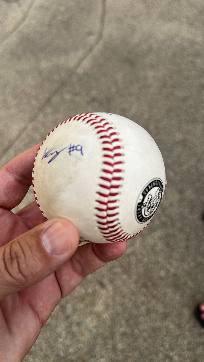 DOCBZ17's tweet photo. @JFeRg52 @cardsNtrains Thx for the ball!  Got the sig!!! 🤣🤣🤣 (I know a guy) https://t.co/JjOEsnsNcd