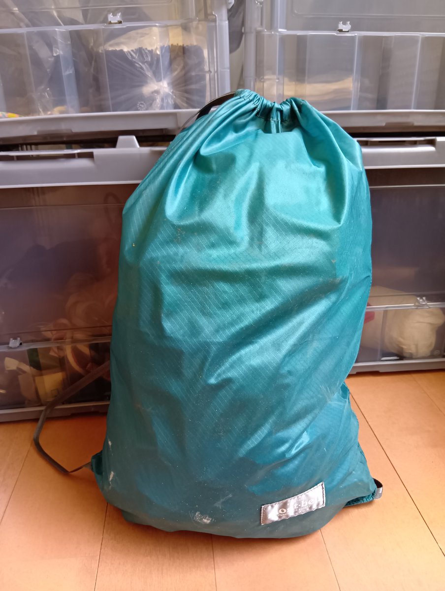 SAWAGURUI's tweet photo. 先日の沢、ザック忘れて車にあったモンベルのナップサック使ったんだけど、保水しないし適当に荷物入れられて意外と良かった。日帰りならこれで十分かも。
https://t.co/TcVyN1zi8M https://t.co/mq1OARFuWp