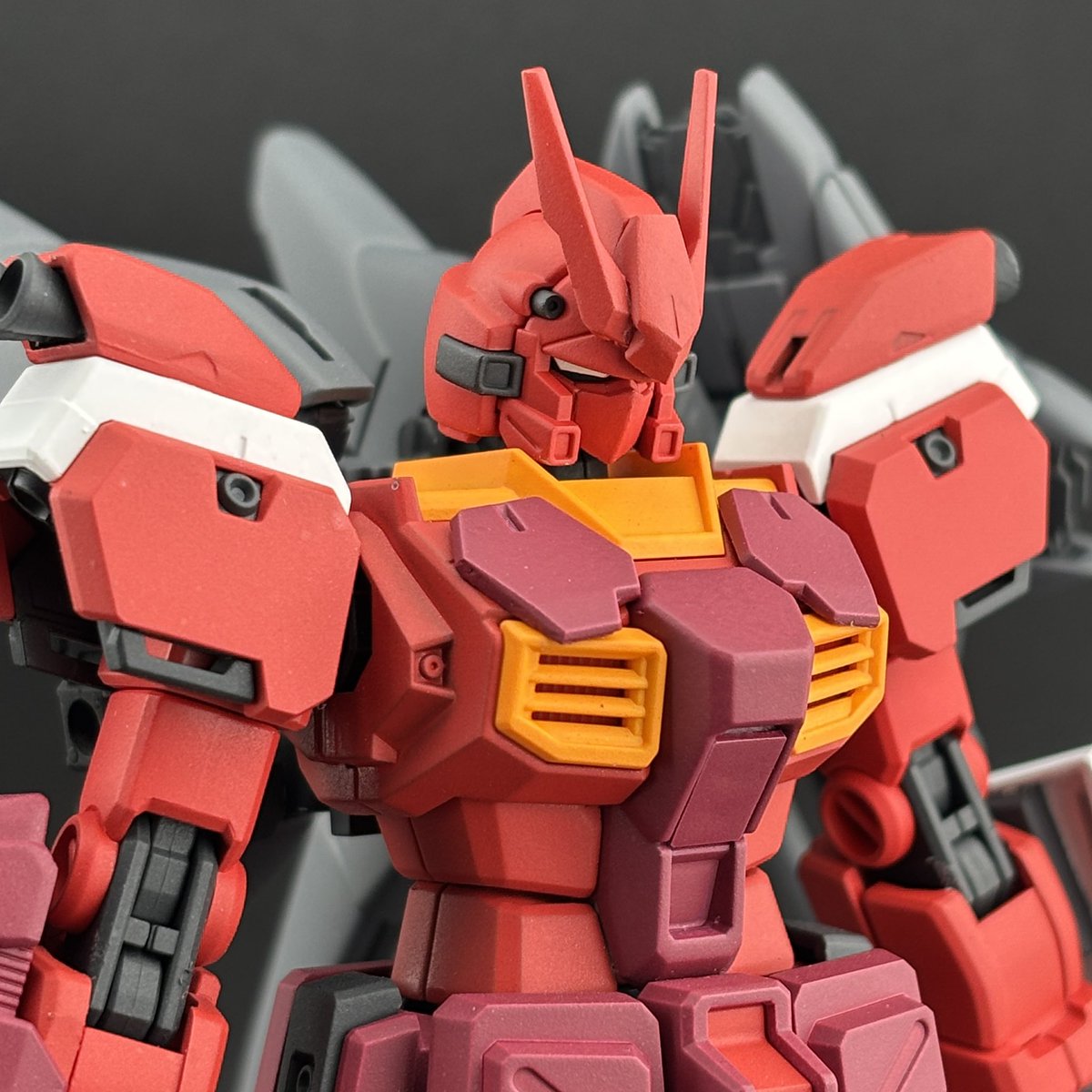 gunbre_nimo's tweet photo. 「セカンドRW」完成。7号機のレッドウォーリアにセカンドVの武装で機動力、火力、防御力をアップデートしました。“極め手ver.2.0”を初めて使ったけど…これ凄い技術ですね！
#ガンプラ
#ミキシング
#ガンダム7号機
#セカンドV
#レッドウォーリア https://t.co/eGX67xcJkf