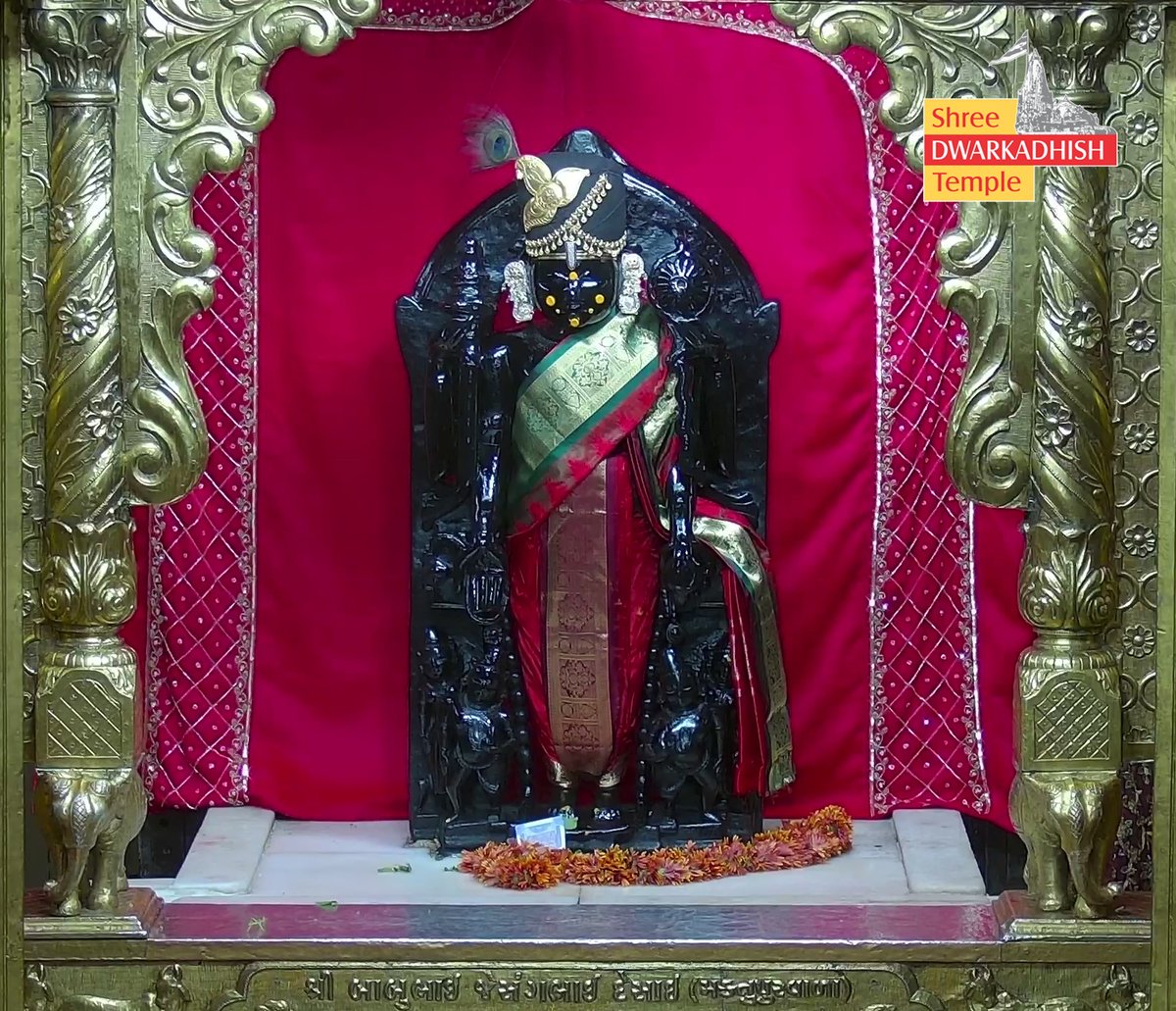 DwarkaOfficial's tweet photo. राजाधिराज द्वारकाधीश जी के मङ्गला आरती दर्शन 🙏🏻
श्री द्वारकाधीश मंदिर द्वारका,गुजरात
दिनांक :- 01/06/2026 सोमवार                                                                           
 
#dwarka #manglaaarti
#ShridwarikadhishmandirOfficial https://t.co/3XlfhkBd61