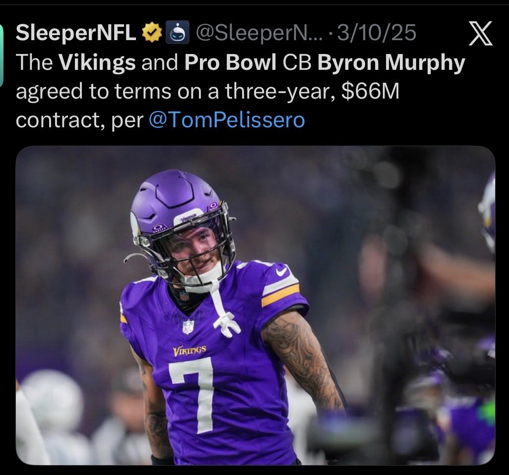 MHJxNolen's tweet photo. The strongest person you know is an Arizona Cardinals fan https://t.co/NBs5tJCumz