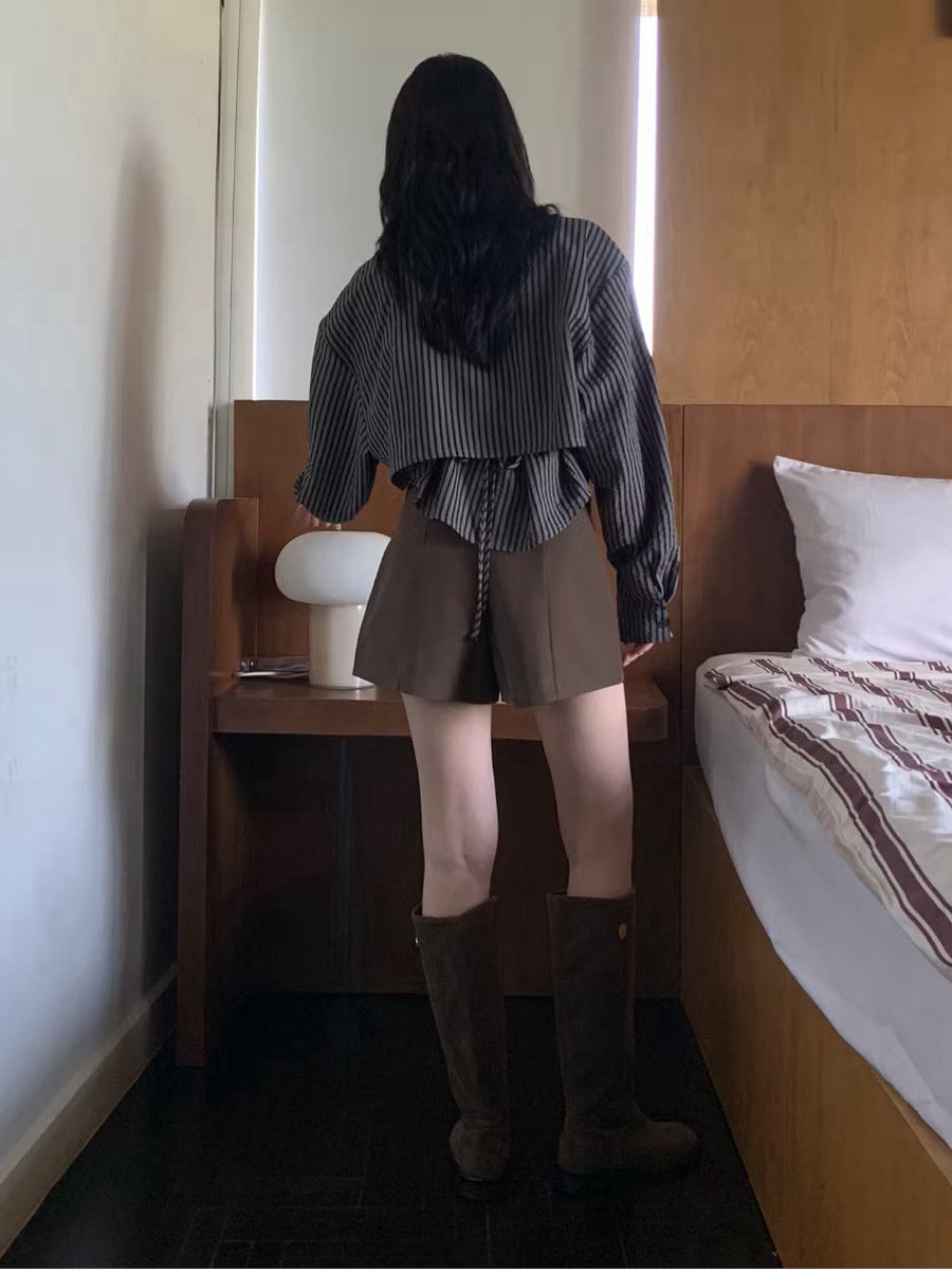 sowelmin's tweet photo. wts / nomade salt&amp;pepper shirt 
color - pepper gray 🎧🍐

ส่งต่อ 420 b. (from 590) ร่วมส่ง 
ลองใส่อยู่บ้านไป 1 ครั้งค่ะ 

#nomade #nomadeส่งต่อ #ส่งต่อnomade #rileyapparels #stylistshop #cintageshop #vynnofficial #nomadebkk #ส่งต่อเสื้อผ้ามือ2 #ส่งต่อเสื้อผ้าแบรนด์ไอจี https://t.co/apV4M30P6p