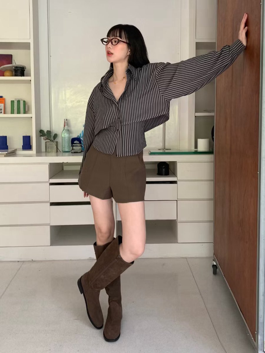 sowelmin's tweet photo. wts / nomade salt&amp;pepper shirt 
color - pepper gray 🎧🍐

ส่งต่อ 420 b. (from 590) ร่วมส่ง 
ลองใส่อยู่บ้านไป 1 ครั้งค่ะ 

#nomade #nomadeส่งต่อ #ส่งต่อnomade #rileyapparels #stylistshop #cintageshop #vynnofficial #nomadebkk #ส่งต่อเสื้อผ้ามือ2 #ส่งต่อเสื้อผ้าแบรนด์ไอจี https://t.co/apV4M30P6p