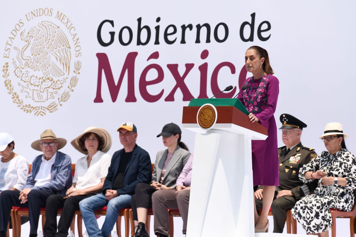 Político MX tweet media