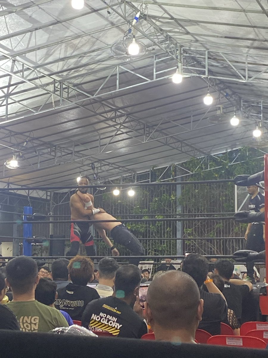 prodigalgeek's tweet photo. Still surreal to me that a fellow fan, a Twitter moot, and an all round incredible individual worked his ass off and earned the right to main event a show in front of 400 on Saturday night at Tiong Bahru CC. A true inspiration 

Congratulations @MrYawning https://t.co/9trvpv03Pw