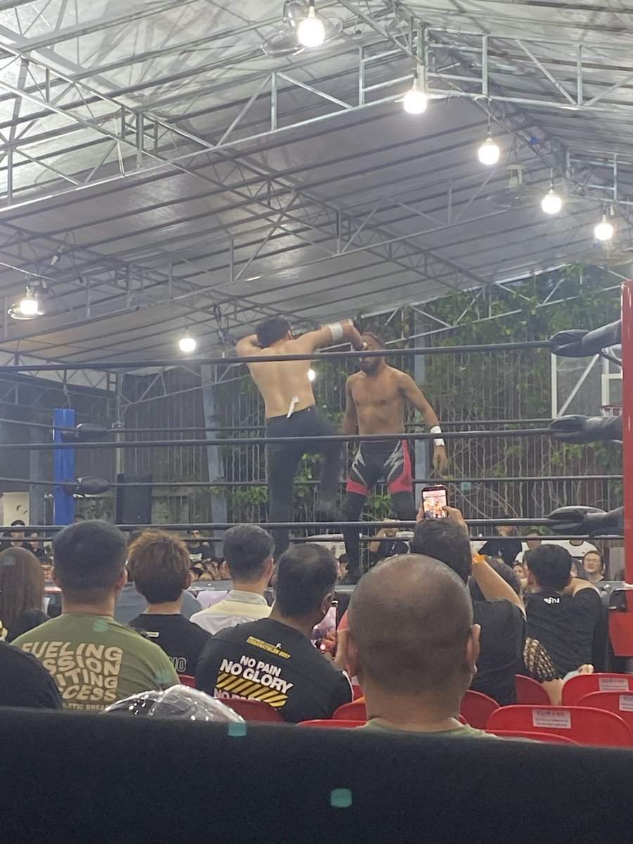 prodigalgeek's tweet photo. Still surreal to me that a fellow fan, a Twitter moot, and an all round incredible individual worked his ass off and earned the right to main event a show in front of 400 on Saturday night at Tiong Bahru CC. A true inspiration 

Congratulations @MrYawning https://t.co/9trvpv03Pw