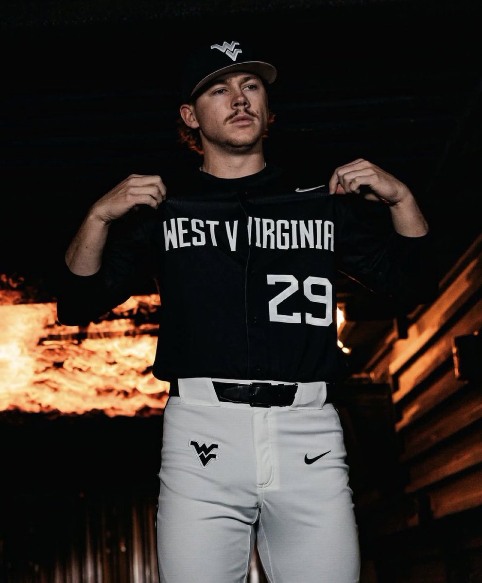MattFoley1's tweet photo. #BLACKOUTKFB #WVU

@WVUBaseball https://t.co/zQvNpF35dm