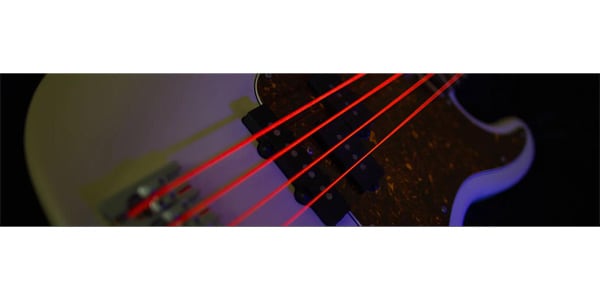 Soundhouse_g's tweet photo. DR / NRB-45 Hi-Def NEON RED

ベースを簡単にカスタムできちゃう
ブルーライトで＂光る＂弦❤️‍🔥
#ベース #ベース女子 #バンド 
https://t.co/b3Jae8J320 https://t.co/MUQgMMXzW8
