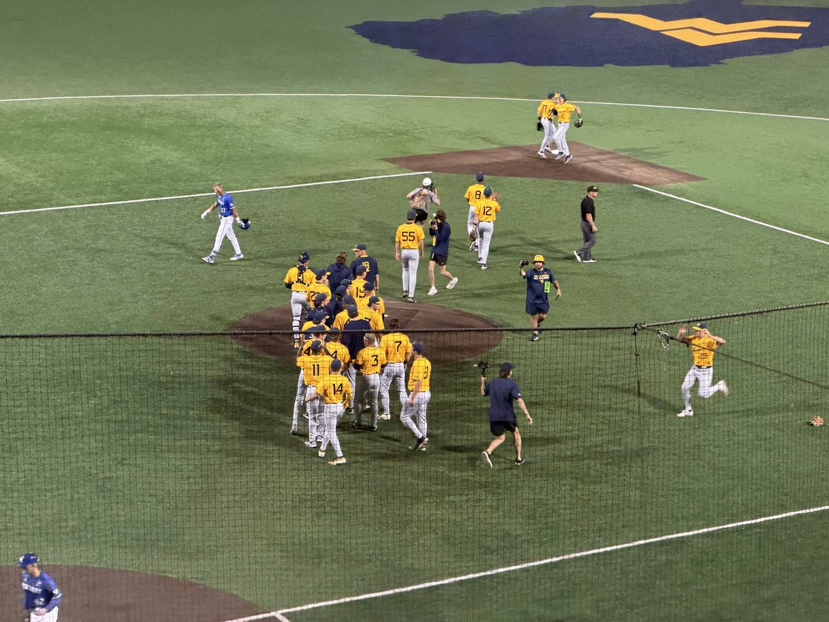 Toothman_Ford's tweet photo. Miracle in Morgantown https://t.co/HZ8gMrj2cA