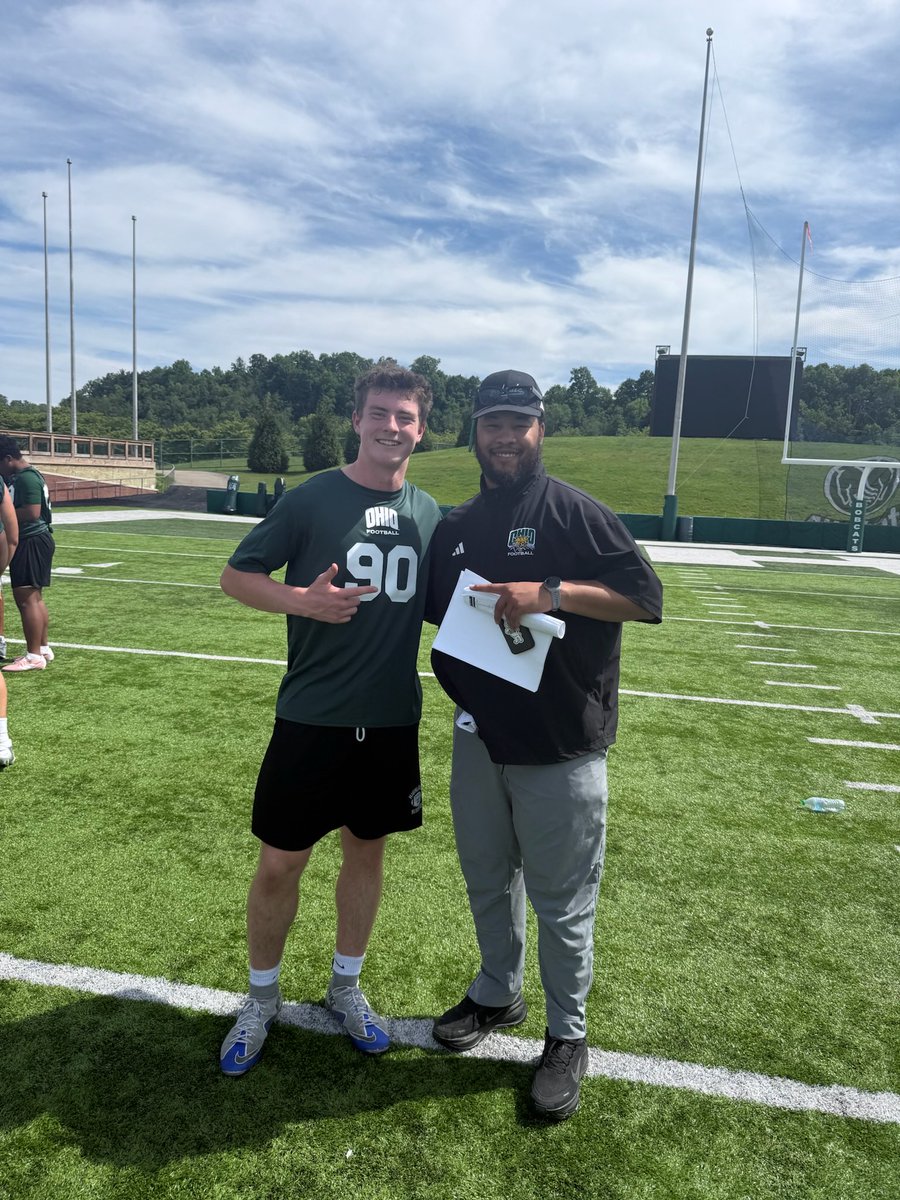 Jimicox14's tweet photo. Had a great time @OhioFootball camp today! Thanks @CoachChrisWoods &amp; @keye_38 for working with me. Can’t wait to get back on campus. @OhioFBRecruit @CoachIzzy1 @BobKatDFO @CoachObly @HighlandsFB https://t.co/iLc7eV9yH2