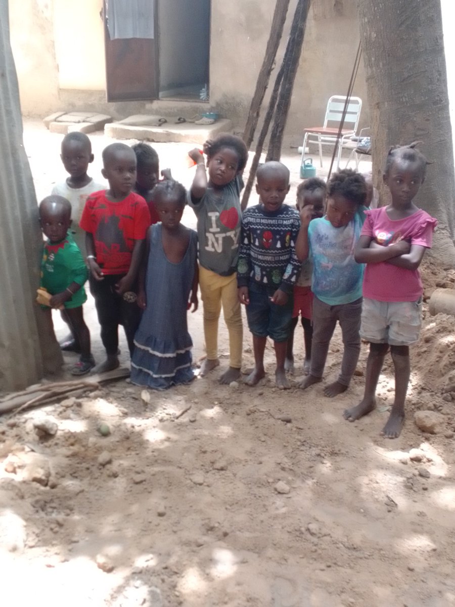 Ismaila73401178's tweet photo. Hello my dear friends WE FIRE ORPHANIS WE ARE HUNGRY WE FIRE YOUNG CHILDREN KIE WANT A BETTER LIFE ELSEE HOW BEST YOU CAN HER PLEASE PLEASE!!!! https://t.co/ZO8gCHa3iV