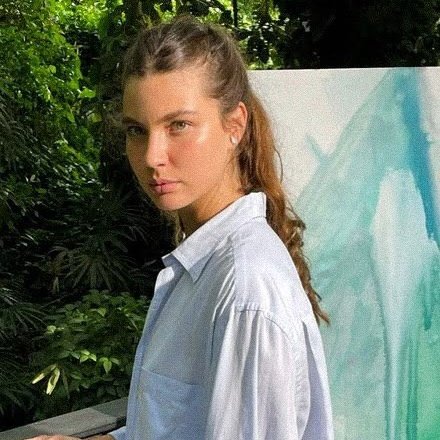 luthorscrain's tweet photo. o guia do amor | au loquinha

Eduarda Fragoso, mestre na arte dos encontros casuais, se vê ajudando Lorena Ferette, uma reservada romântica incurável, a encontrar a mulher dos seus sonhos.

O que Eduarda não esperava era acabar desejando ser a mulher que Lorena tanto procura. https://t.co/yUubhh6f7K
