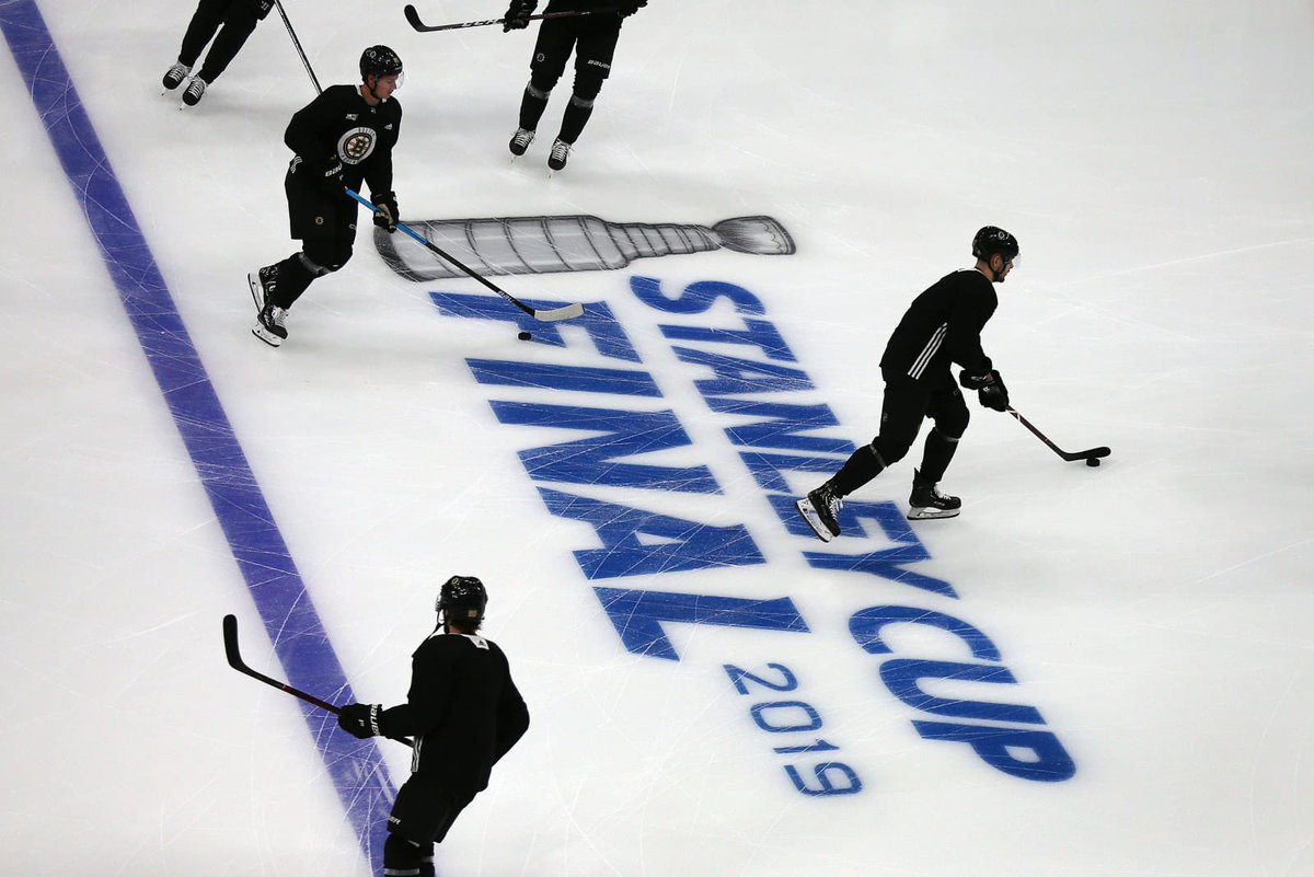 SleeperNHL's tweet photo. If the NBA can bring back the Larry O’Brien Trophy on the court, the NHL should bring back the Stanley Cup Final logo on the ice 🏆 https://t.co/094aR9nRVN