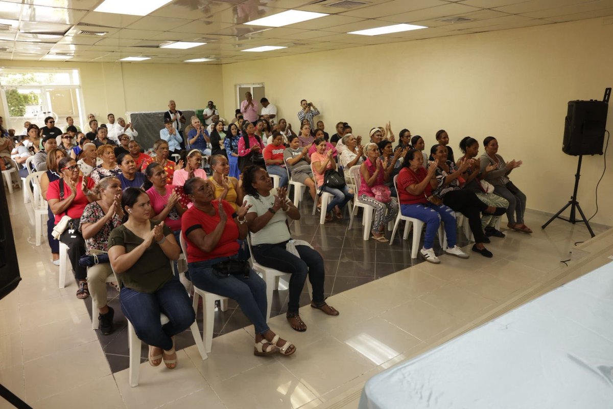 partidodxc's tweet photo. Junto a dirigentes, militantes y familias de ambas comunidades, compartimos una jornada de reconocimiento a mujeres que, con amor, esfuerzo y dedicación, son el corazón de sus hogares y un pilar fundamental de nuestra sociedad. https://t.co/R18Jbc5Mlh