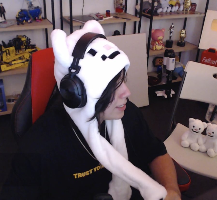 sa5uki's tweet photo. que bonito se le acomoda el cabello a tu tío https://t.co/PL8LfDdDCy