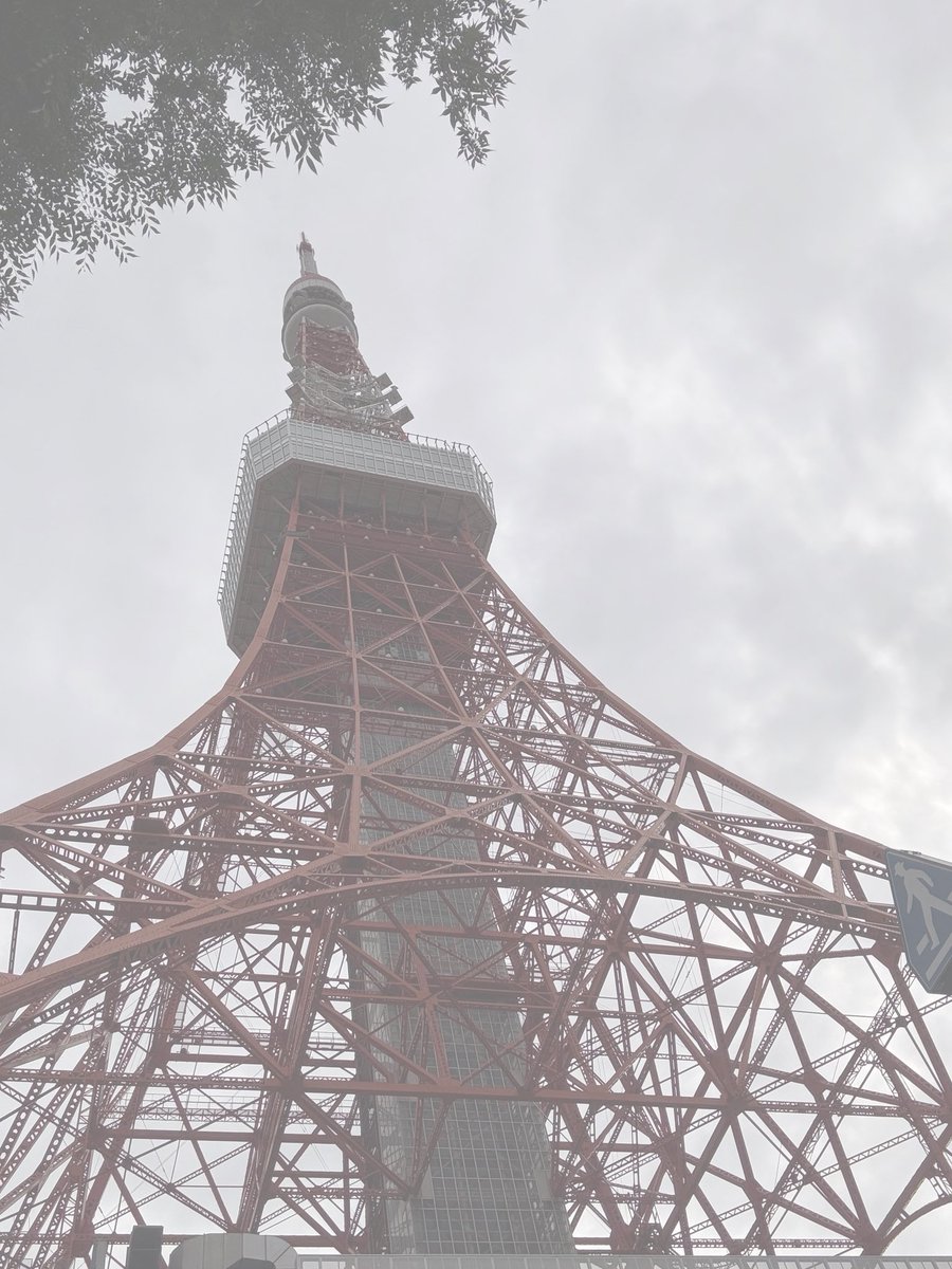 w_jufk0's tweet photo. 東京観光🗼✨

人生はじめてのバス旅行に行ってきた🚌💨
決められた時間だから短かったけど楽しかった！
海鮮丼美味しかった😋✨
また行きたいなぁ

#日常垢 https://t.co/1EIhRgvtAj