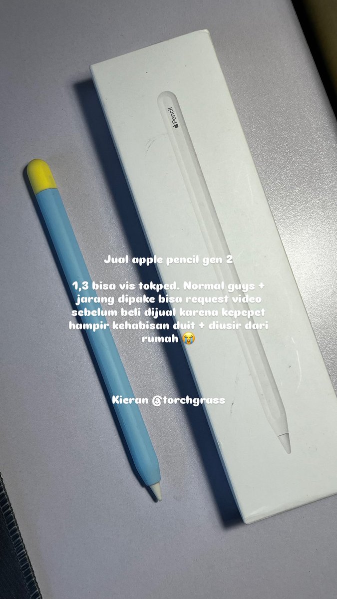 torchgrass's tweet photo. ((TWITTER PLEASE DO YOUR MAGIC))

Hi guys, kenalin gua kieran. Dengan berat hati terpaksa gua mau jual buku buku koleksi gua + apple pencil karena gw hampir kehabisan uang + diusir dari rumah + modal buat beli laptop buat lanjutin kerja 😭

#zonauag #jualbuku #preloved https://t.co/OVcxMVHs4m