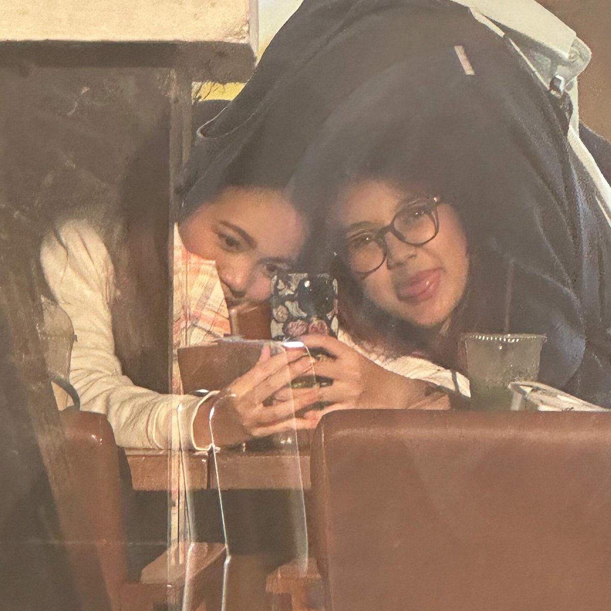 flutterfys's tweet photo. life lately duh https://t.co/0nuSxvgMa0