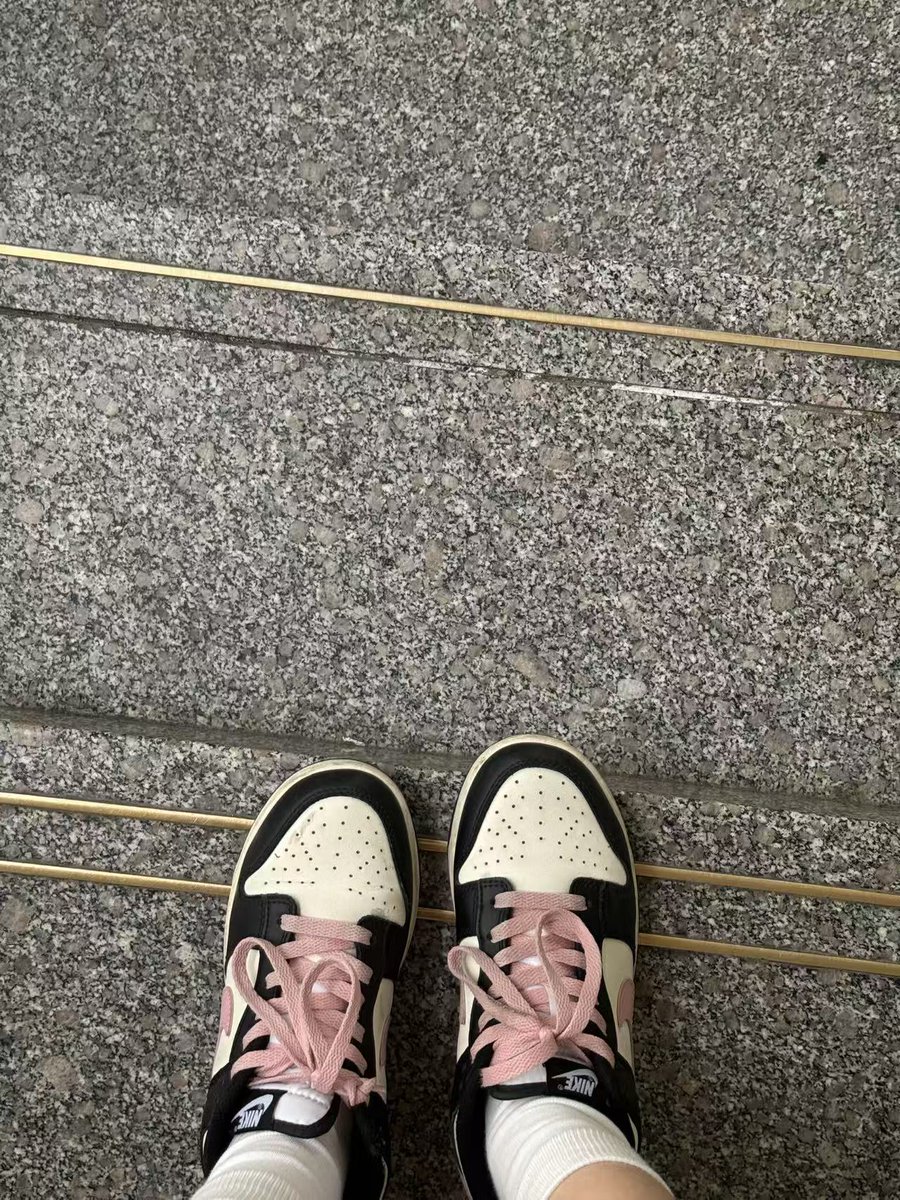 qqrxml's tweet photo. 3号校花本周白袜，露脸照片已上传视频群，要的私
#白袜 #校花 #棉袜 #舞蹈生 #原味 #酸臭 https://t.co/qTG2H8Caks
