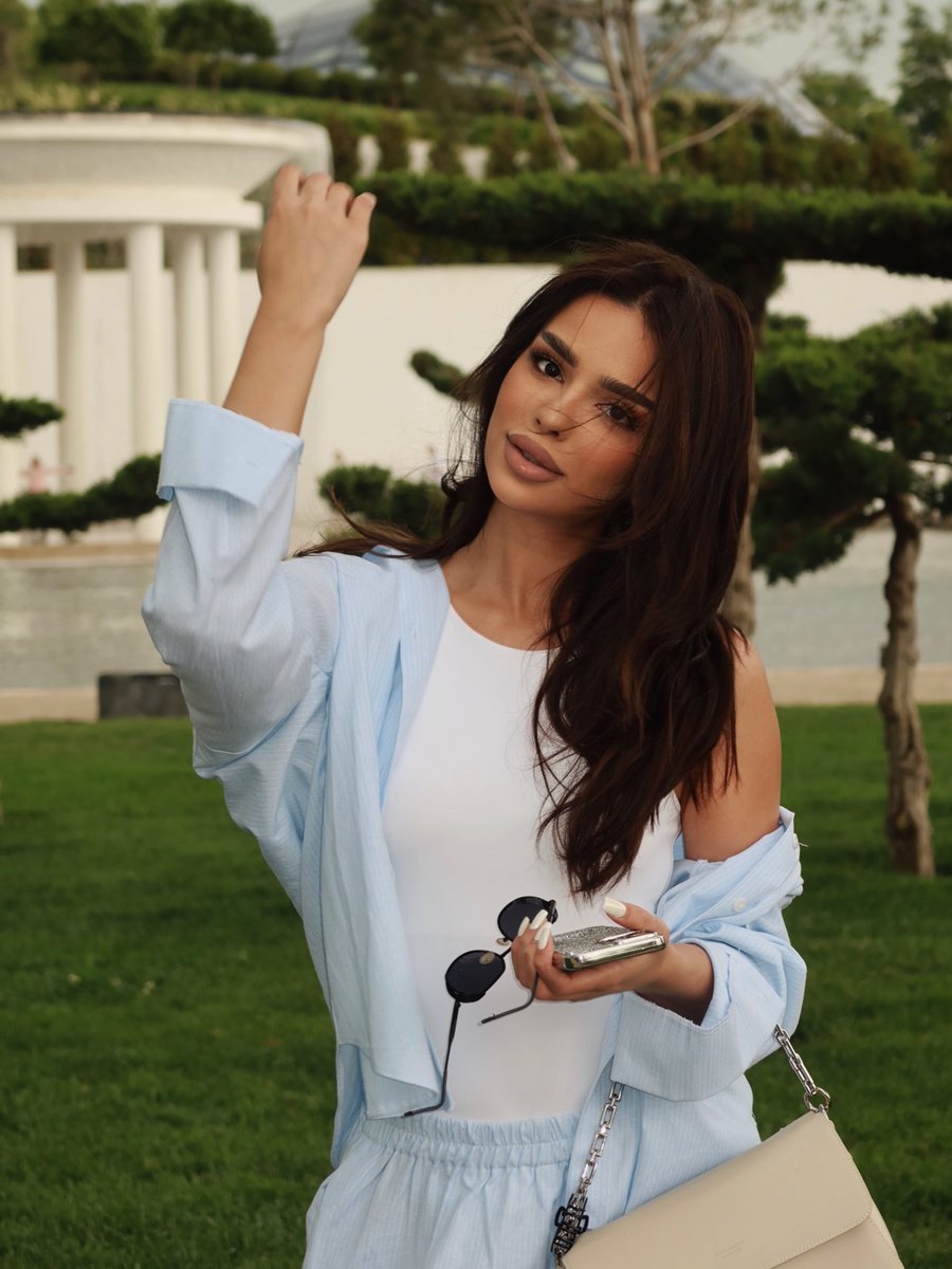 AndiGingerich's tweet photo. Work hard, and spend even harder. Maintain my high standards🎉 https://t.co/haMJDKIQSg