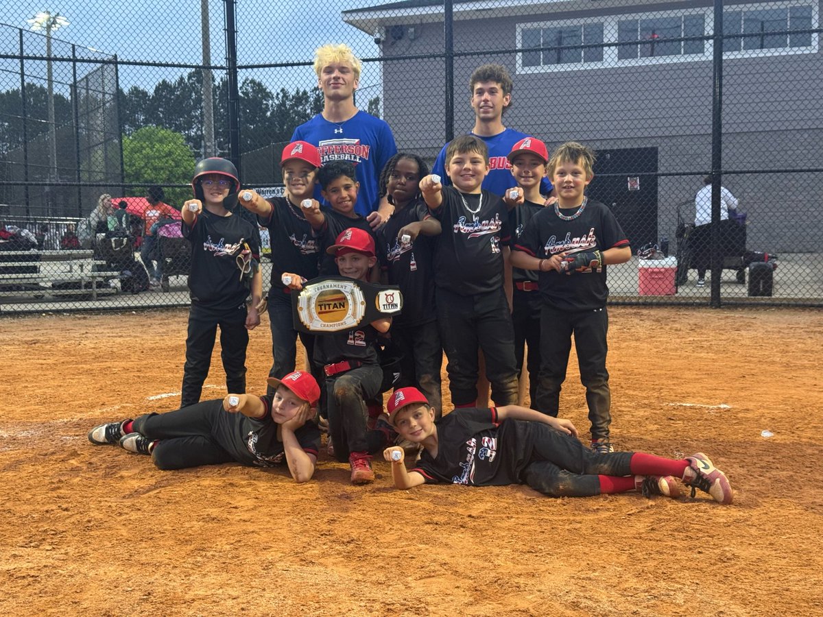 Kadeseabolt07's tweet photo. Champs! Proud of these boys. Fought for 12 hours and 4 games. #Ambush8u @Brennanmil58111 @mills_shea17142 https://t.co/1V4n9mWAmp
