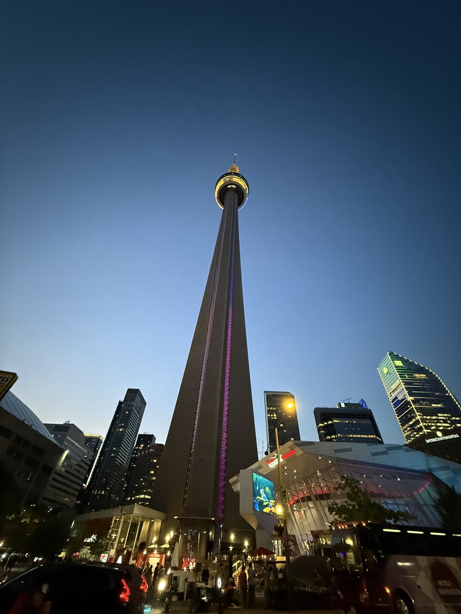 EllaDamourX's tweet photo. I ❤️ this city 📍Toronto 💫 https://t.co/O5CmeSnk0D
