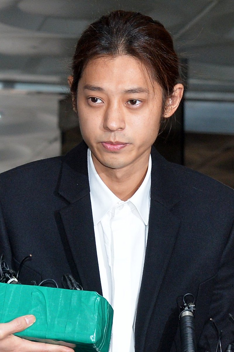heemiiiin000's tweet photo. 대한민국 성범죄 연예인 레전드들

- 정준영 (가수): 불법 촬영물 제작·유포, 집단 성폭행 등으로 징역 6년 선고 (2019).
 
- 최종훈 (FT아일랜드 전 멤버): 집단 성폭행 등으로 징역 5년 선고 (2019)

- 고영욱 (전 룰라 멤버): 미성년자 성폭행·성추행으로 실형, 전자발찌 착용 사례.

- NCT 태일 (전 멤버): 2025년 관광객 강간 등으로 징역 3년 6개월 선고