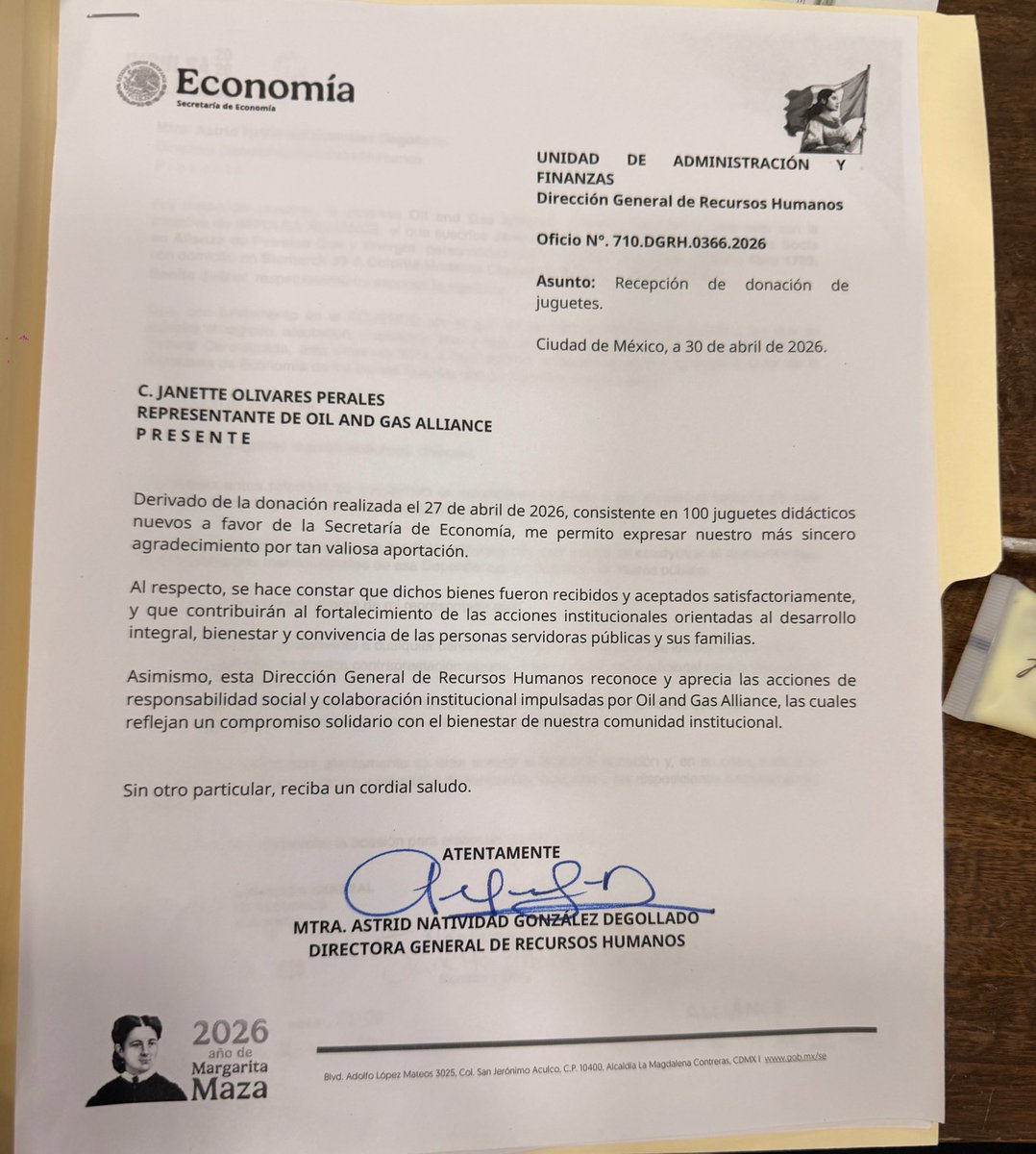 enmerka's tweet photo. Las alianzas generan resultados.

Pero cuando esos resultados son reconocidos institucionalmente, también generan confianza.

Recibimos este reconocimiento por parte de la Secretaría de Economía derivado de la donación realizada para la apertura de su ludoteca.

Lo valoramos profundamente.

No como un logro de Alliance.

Sino como evidencia de lo que ocurre cuando gobierno, empresas y sociedad civil trabajan hacia un mismo objetivo.

México necesita más puentes.

Y menos divisiones.

Imagen:

La carta completa que compartiste.

Únicamente la carta.

Nada más.

Es suficientemente poderosa por sí sola.