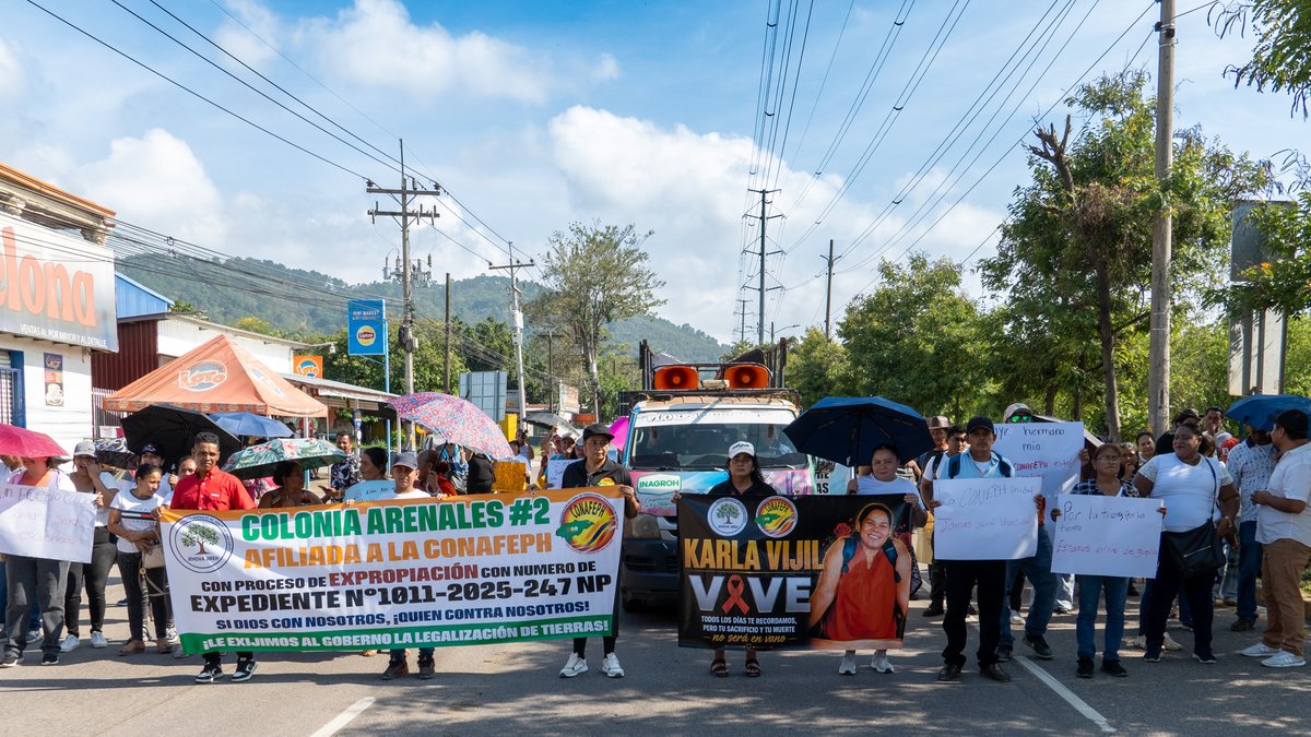 CONAFEPH2's tweet photo. Hoy el pueblo habló con fuerza en el municipio de Villanueva, Cortés, durante la conmemoración del Día del Poblador, reafirmando la lucha social, la organización comunitaria y el compromiso por una Honduras más justa y participativa. 🇭🇳

📢 Invitamos a toda la población a leer nuestro comunicado oficial y sumarse a esta voz colectiva.

✊ Somos pueblo. Somos lucha. Somos Honduras.
#DiaDelPoblador #CONAFEPH #VillanuevaCortes #SomosPueblo