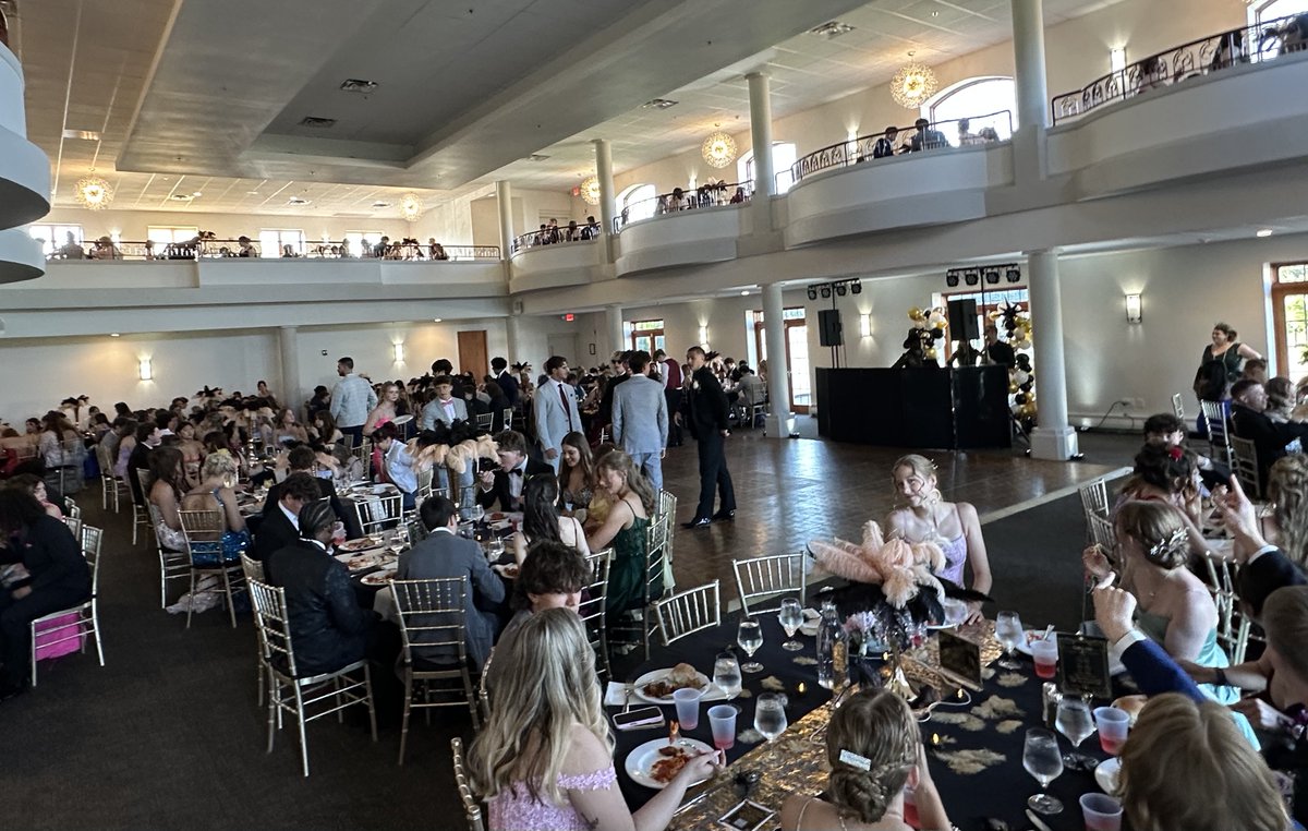 BCSDsuper's tweet photo. Outstanding prom! https://t.co/WYkS0rwrKB