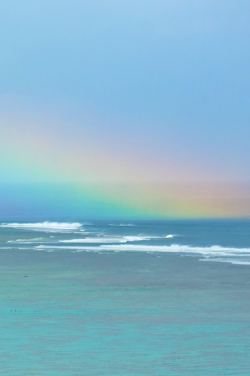 AtsushiOkinawa's tweet photo. 荒れる海に刺す虹

石垣島 https://t.co/XYObpAZxDW