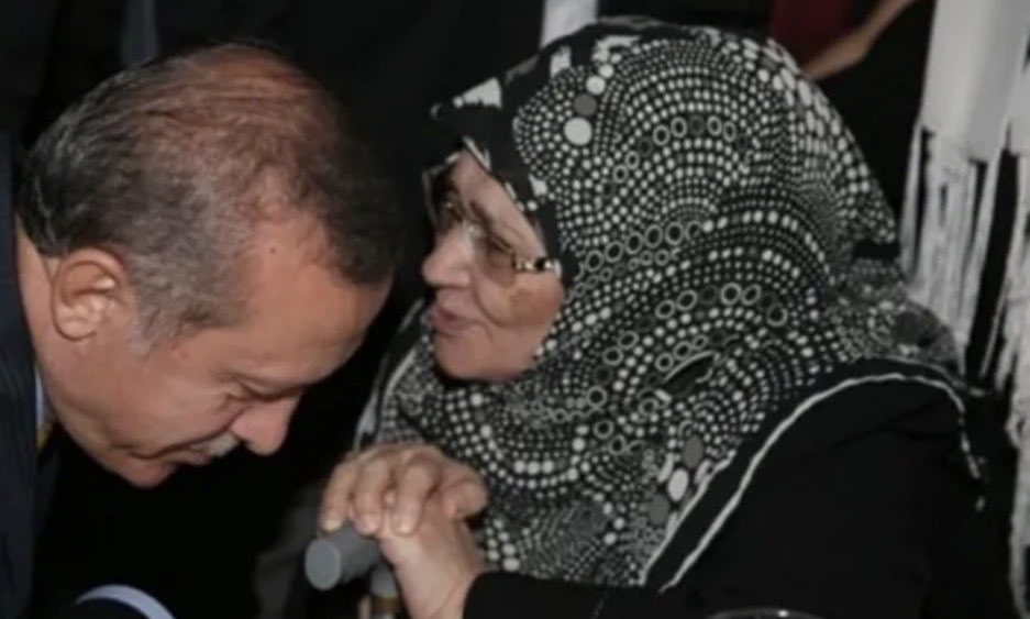 alaa45255675's tweet photo. Şule Yüksel Şenler
قصتها ملهمة جدًا ، في النهاية الحق مهما كان وبأي زمان سيكون بيظهر. https://t.co/AMKkfzFdVh