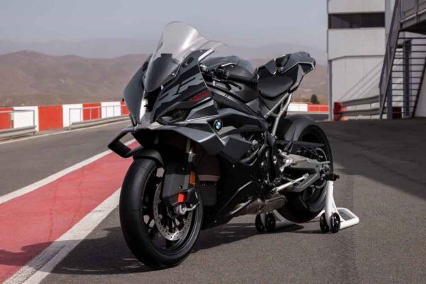 snzippy's tweet photo. ⠀

𝐏𝐈𝐓 𝐄𝐍𝐓𝐑𝐘 : 𝐀𝐂𝐓𝐈𝐕𝐄.

Name     : Alstair Raynard K.
Unit         : BMW M 1000 RR
Race No : #23 

⠀ https://t.co/hvIgRgViwR