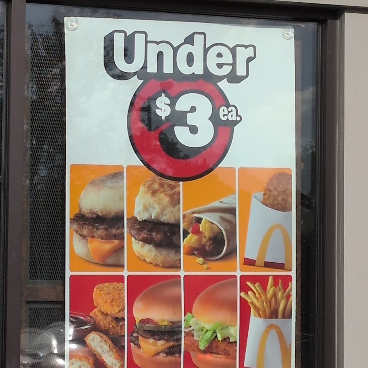 TheRealJChubby's tweet photo. One of the most offensive things in unaffordable America is the McDonalds dollar menu becoming the "under $3 menu." https://t.co/8BJ8MIpxRk