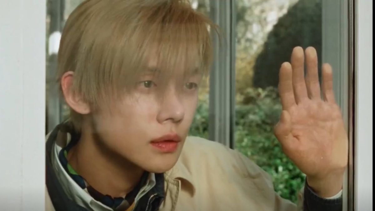 pagesoftxt's tweet photo. beautiful stranger (2025) || dream hours (2026) https://t.co/4UHMRCR3gL