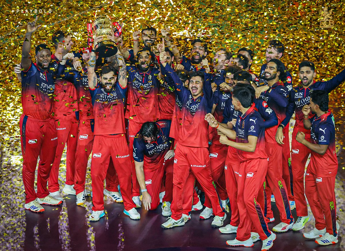 VikashC2003's tweet photo. 𝗧𝗵��� 𝗺𝗼𝗺𝗲𝗻𝘁. 𝗧𝗵𝗲 𝗴𝗹𝗼𝗿𝘆. 𝗧𝗵𝗲 𝗖𝗵𝗮𝗺𝗽𝗶𝗼𝗻𝘀! 🏆
#RCBIPLChampin2026 @imVkohli https://t.co/4f1ySutCyp