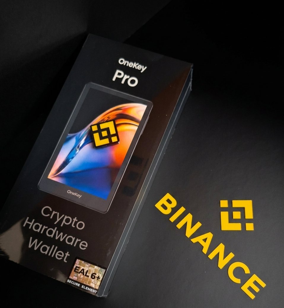 royok8's tweet photo. 🎖June Steals - Great Finds
Get Secutiry of yours Cryptos w/ Best Hardware Wallet #OneKey
⚠️ Exchanges,Hot Wallet isn't secure to Hold ,will lose your money
💡 Try use this cold wallet backed by #binance
🔥Use code 10ROYOK for 10% Off
https://t.co/HB00xlLjQk
#deals #crypto https://t.co/mK7G6Ml5yJ