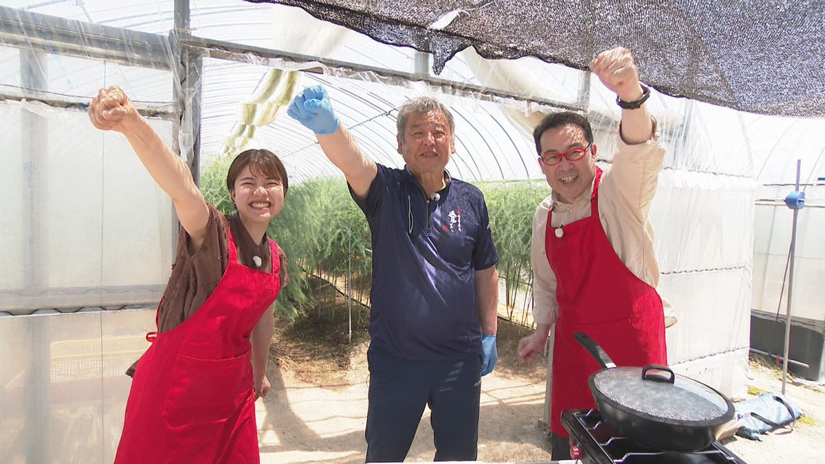 yu_bara_ebc's tweet photo. 6日の #ゆ～ばら！は📺
えひめの食 盛り上げまっぷ 後編👩‍🍳

西条市周桑地区の
新鮮 #アスパラガス で料理に挑戦✨
肉巻きや浅漬けで旬の味をたっぷり満喫😋

おいしさ満載の30分🍽️
もちろんプレゼントも🎁
チェックしてね♪

#テレビ愛媛 #小川日南 #中岡りょういち #早戸敦子 #ゆめ https://t.co/BkfY6dodpp
