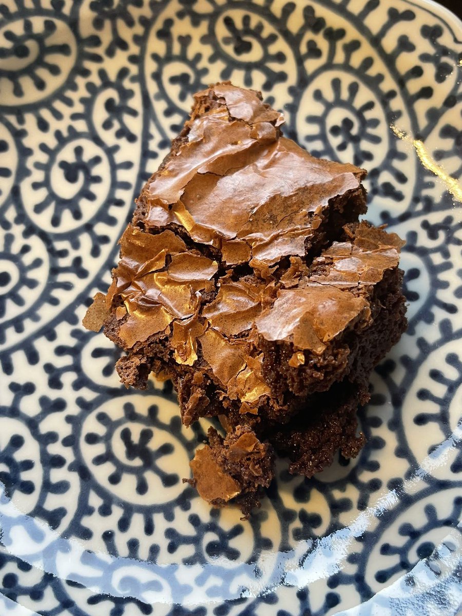 iletithappen's tweet photo. Essa é a única receita de brownie que você precisa seguir pra mudar sua vida https://t.co/BMuiG7BTC9