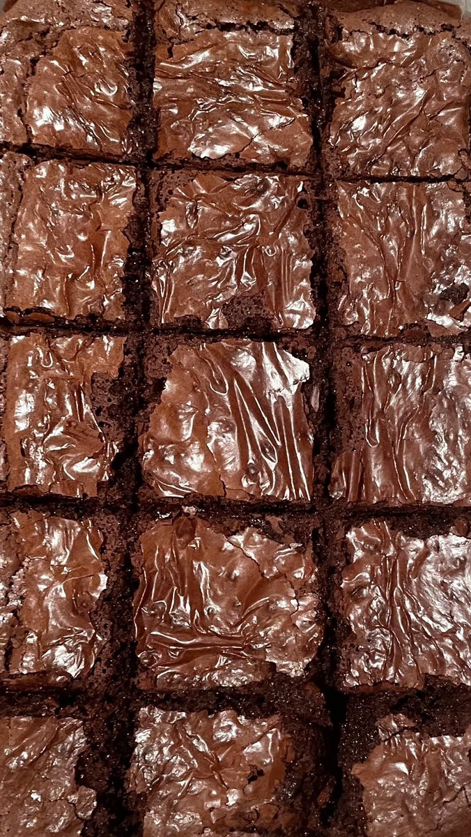 iletithappen's tweet photo. Essa é a única receita de brownie que você precisa seguir pra mudar sua vida https://t.co/BMuiG7BTC9