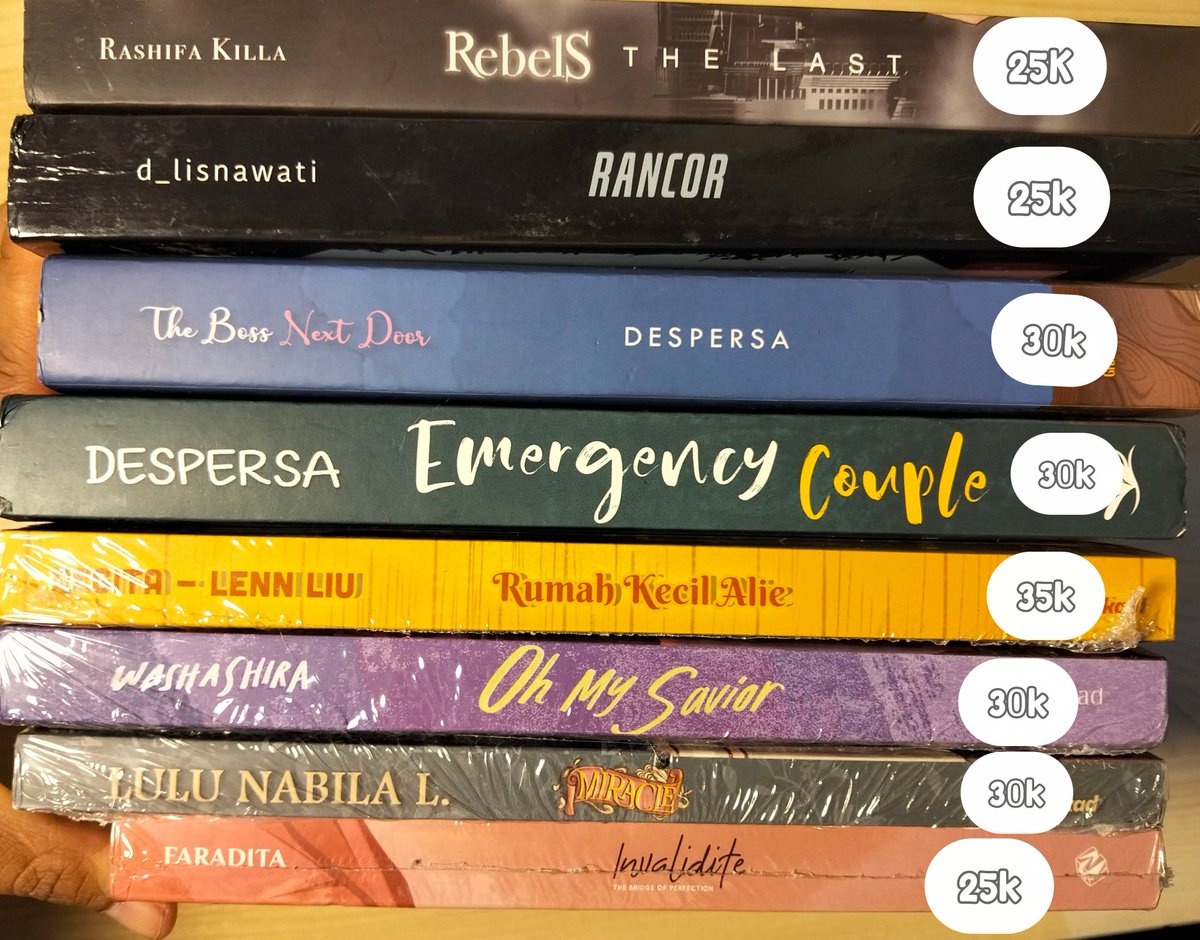 aadclalala's tweet photo. WTS Preloved Novel 

Rebels, Rancor, The Boy Next Door, emergency couple (sudah open segel)
Rumah kecil alie,oh my savioe,miracle, invalidate (masih segel, tapi ada sedikit kebuka, jadi ada bercak kuning dikit) 

-exc adm 🍊
-kab.Bogor
-original 100%

#wts #wtb #prelovednovel https://t.co/0Zwcr6MjgL
