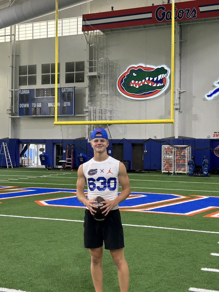 BrettHughes2010's tweet photo. Awesome day competing at the @GatorsFB specialist camp. Super excited to have won best long snapper for the 2028 age group.  

@CoachJGalante @Coach__Hudspeth  @CoachJonSumrall @TheChrisRubio @CoachSenga @CarterMilliron @LCarstensen40 https://t.co/GeCsM75dOM