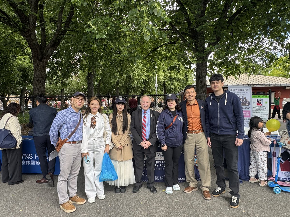 ACW_BK's tweet photo. ACW was proud to participate in the Spring Into Health Community Event at Seth Low Playground. Thank you to all the organizers, community partners, and residents who came to promote health, wellness, and community engagement. We building a stronger safer community. @InnaVernikov https://t.co/JqzZHSWuxP