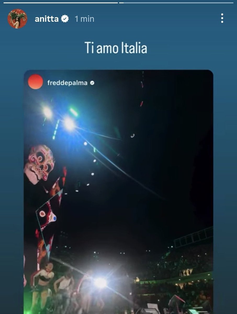 umiguelangelo's tweet photo. Anitta é “Te amo Itália” dnd viu https://t.co/UgdFaeVhEn