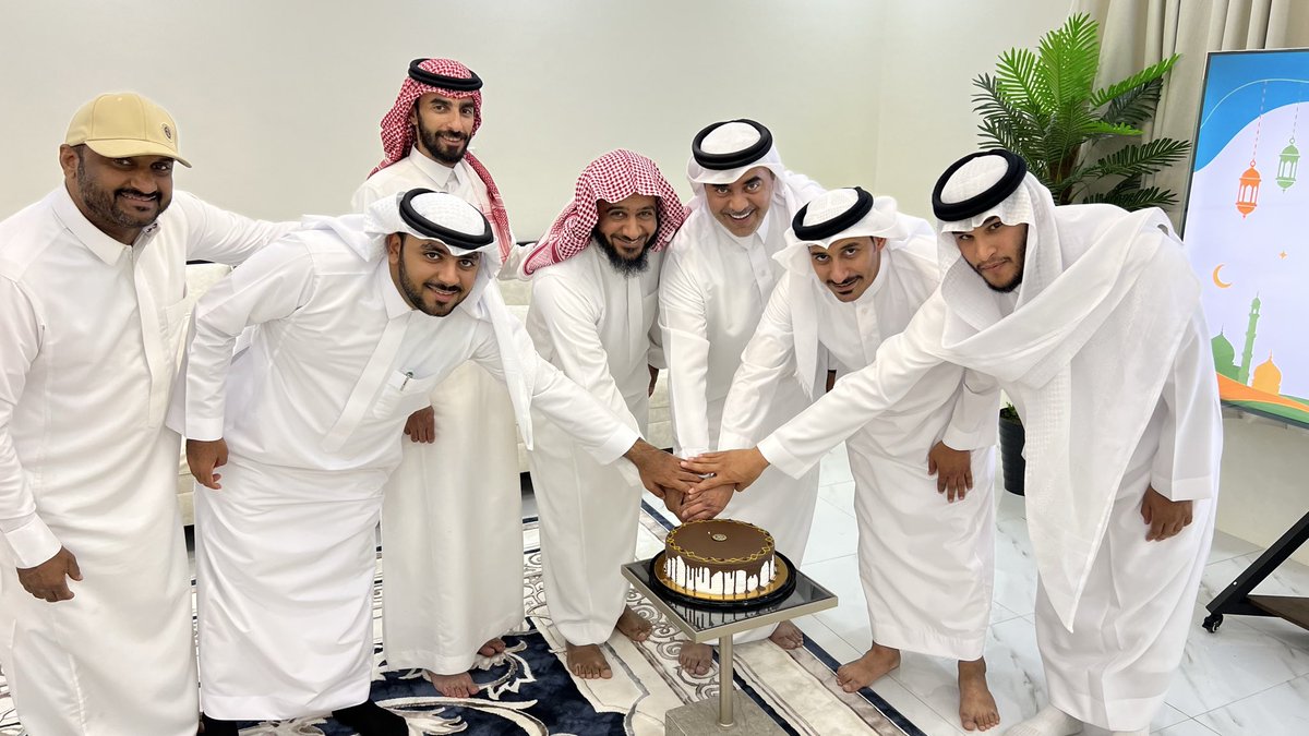 AloyunV's tweet photo. اقام فريق العيون التطوعي و جمعية العيون التطوعية لقاء في يوم السبت رابع ايام عيد الاضحى المبارك 1447هـ 
 
تخلل اللقاء تواجد رئيس جمعيتنا الام :
أ. خالد فهد الشدي 

وعددًا من اعضاء الفريق و الجمعية التطوعية بالعيون https://t.co/JTXqbMNGIR