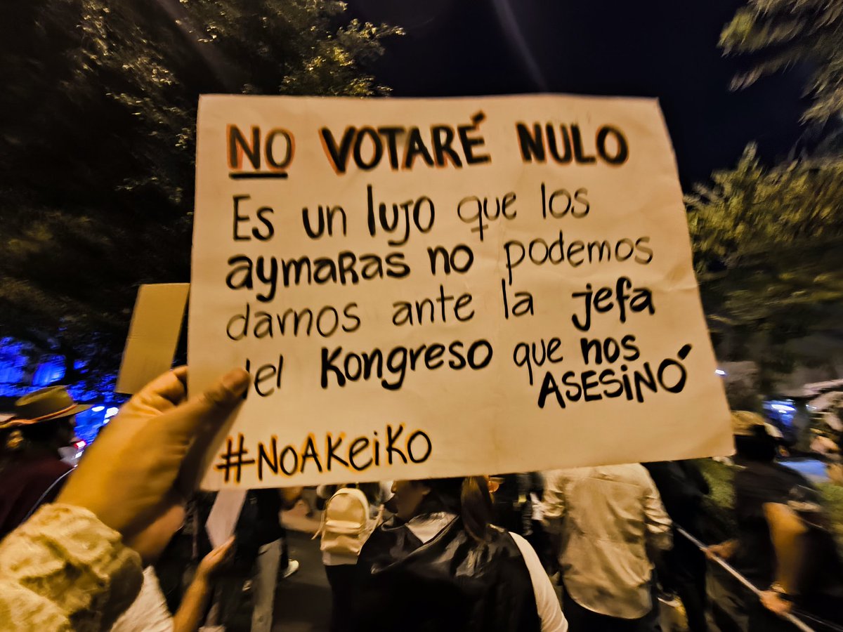 tikapuka's tweet photo. #FujimoriNuncaMás Votar nulo es un lujo cuando esto significa más violencia e impunidad para Keiko, la jefa de #DinaAsesina. No te digo que te conformes al votar, sino que te organices y hagas política ante todo gobierno. Pero no te laves las manos, asume #DebatePresidencial https://t.co/HRFTuBHVu8