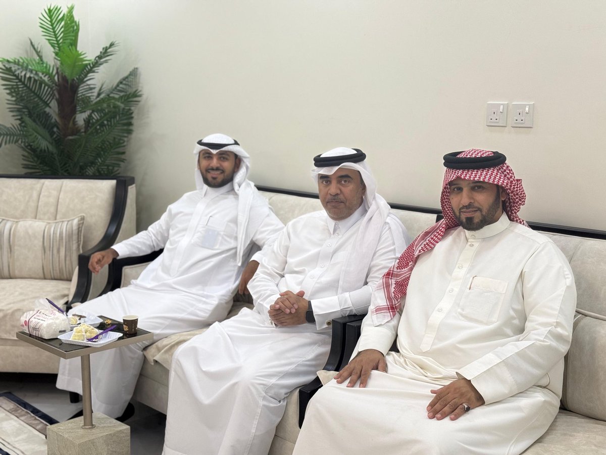 فريق العيون التطوعي tweet media