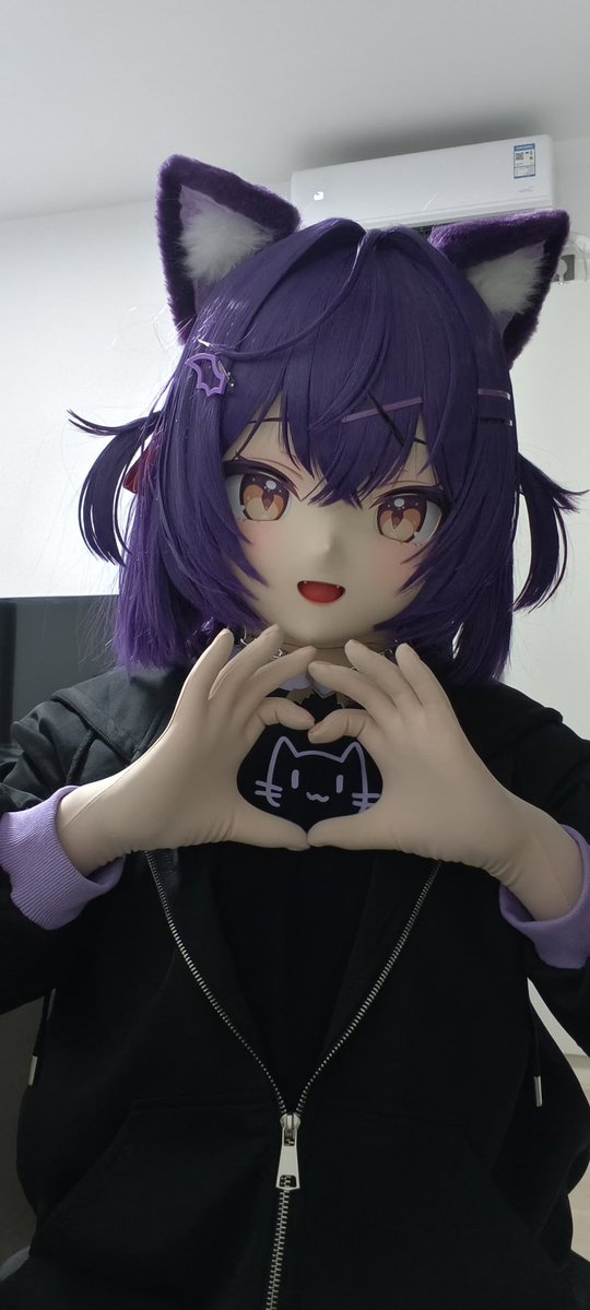 feiseyuexia233's tweet photo. 穿上新衣服啦～儿童节快乐哦！
(不许看下面🥺)
＃chocolat #kigurumi #儿童节 https://t.co/2rXohnlYdn