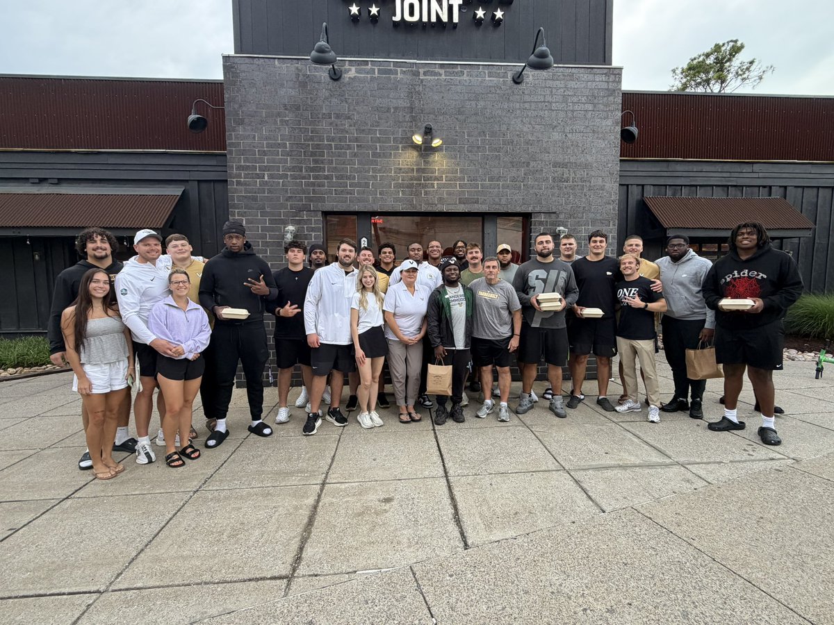 FBCoachK's tweet photo. Excellent to have #VUnion back in full force. Great night celebrating our graduates and May Birthdays. Back to our process of achieving The Union Standard, 86,400 seconds at a time. #FiveAsOne #UnionPride #RTW @VandyFootball https://t.co/XdUn4m8xly