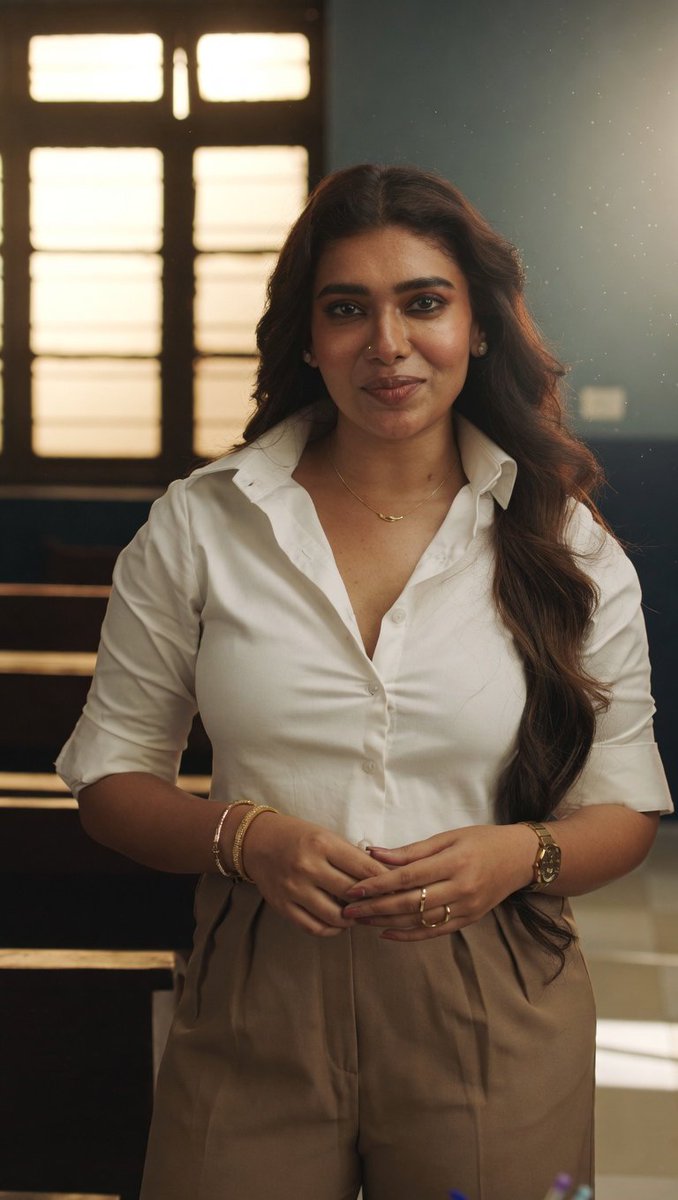 FanforAngel's tweet photo. How many watched the Beautiful girl #DusharaVijayan in #Exam 😍😍😍 https://t.co/gOMmraCvo9